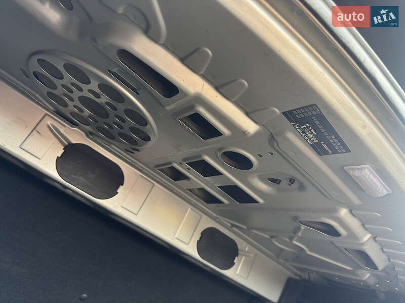 Седан Mercedes-Benz C-Class 2004 в Нетешине фото 19 Седан Mercedes-Benz C-Class 2004 в Нетешине