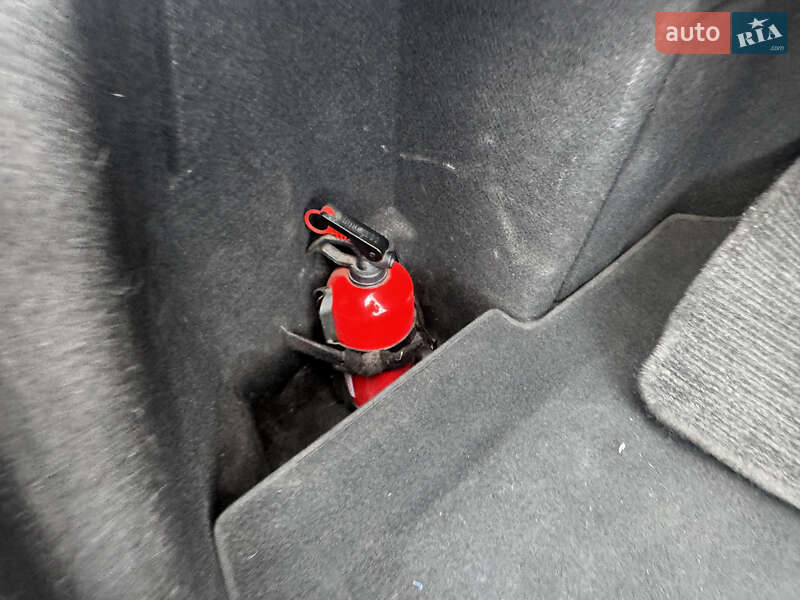 Седан Mercedes-Benz C-Class 2004 в Нетешине фото 22 Седан Mercedes-Benz C-Class 2004 в Нетешине