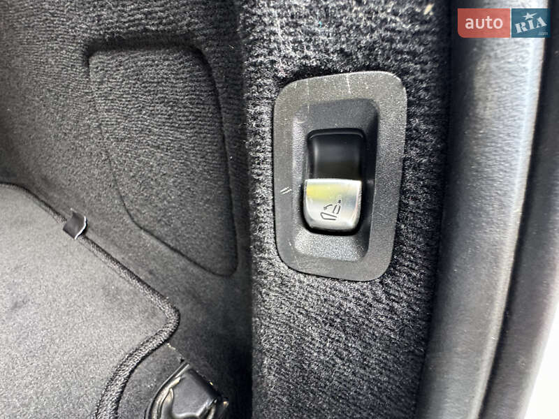 Універсал Mercedes-Benz C-Class 2019 в Одесі