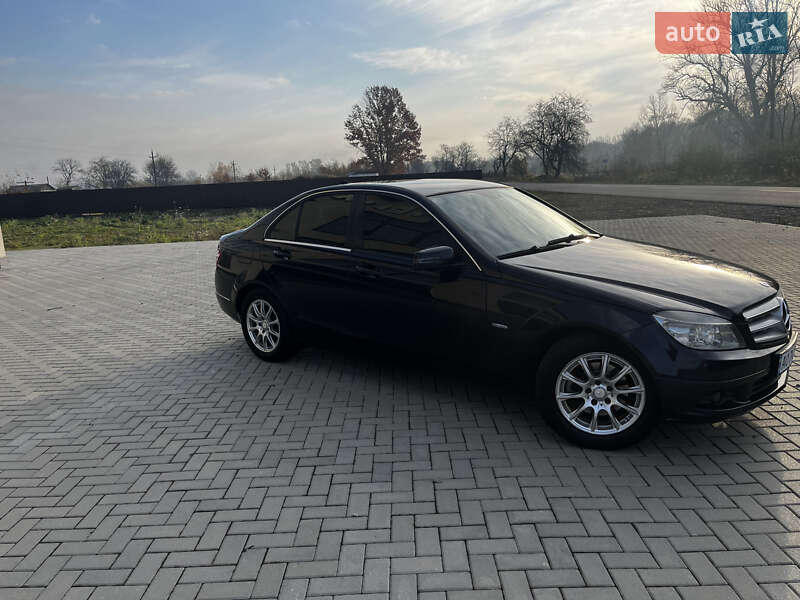 Седан Mercedes-Benz C-Class 2010 в Тячеві