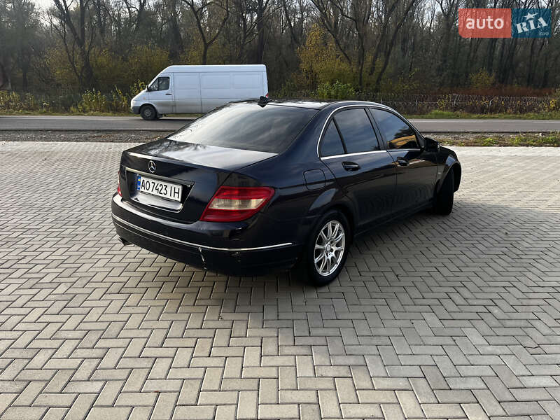 Седан Mercedes-Benz C-Class 2010 в Тячеві