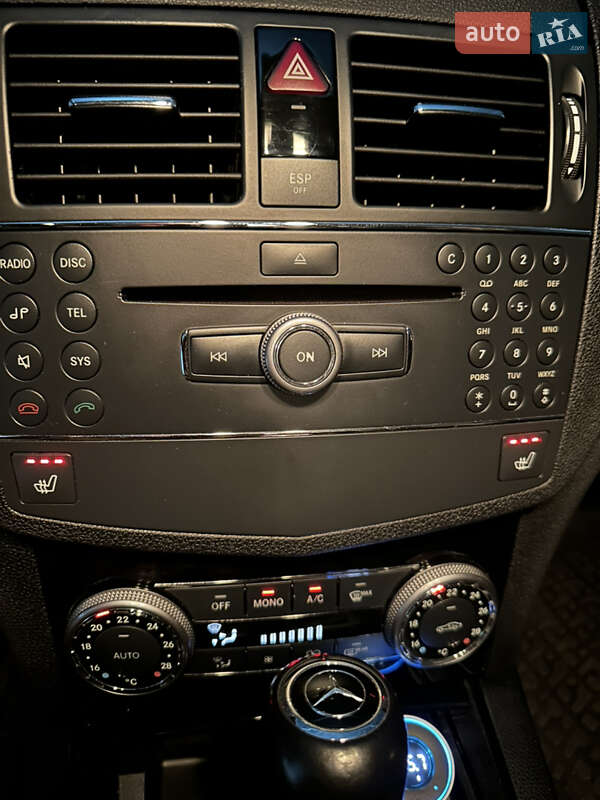 Седан Mercedes-Benz C-Class 2008 в Днепре
