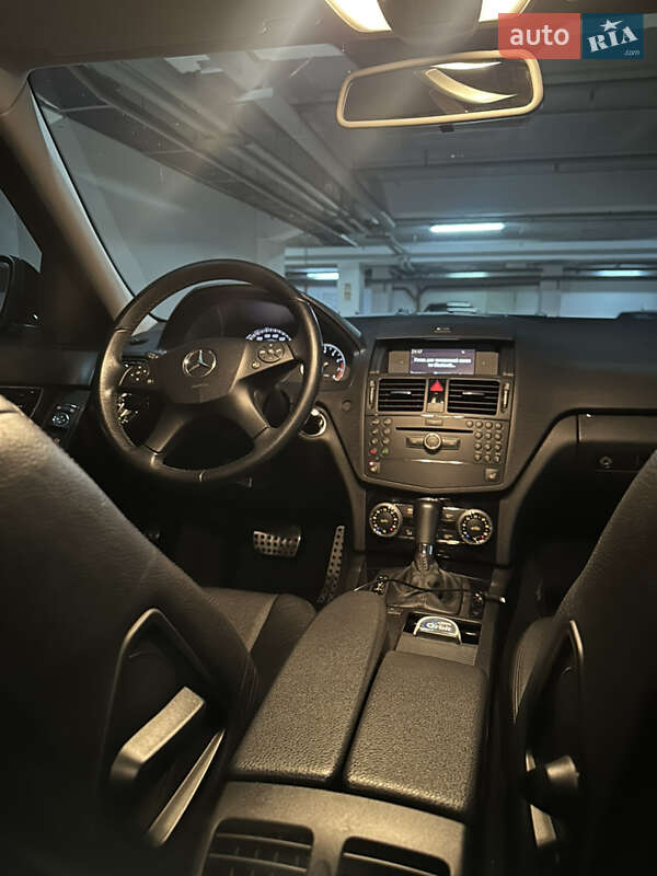 Седан Mercedes-Benz C-Class 2008 в Днепре