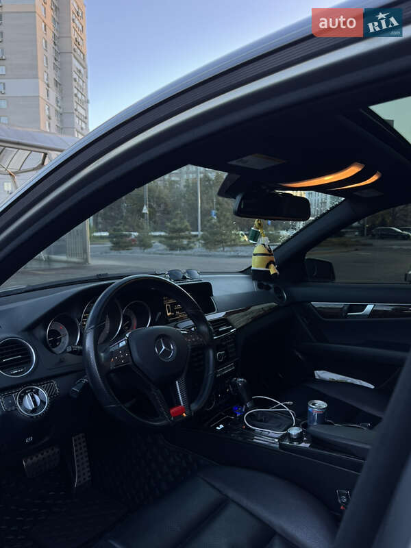 Седан Mercedes-Benz C-Class 2012 в Днепре