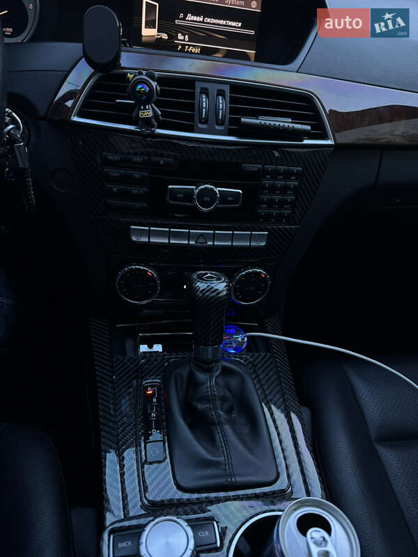 Седан Mercedes-Benz C-Class 2012 в Днепре