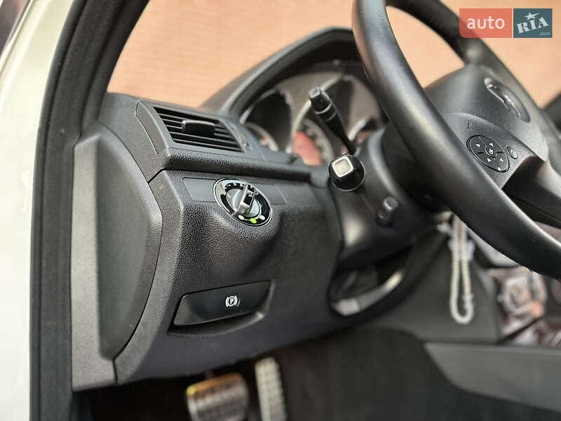 Седан Mercedes-Benz C-Class 2008 в Одесі фото 43 Седан Mercedes-Benz C-Class 2008 в Одесі