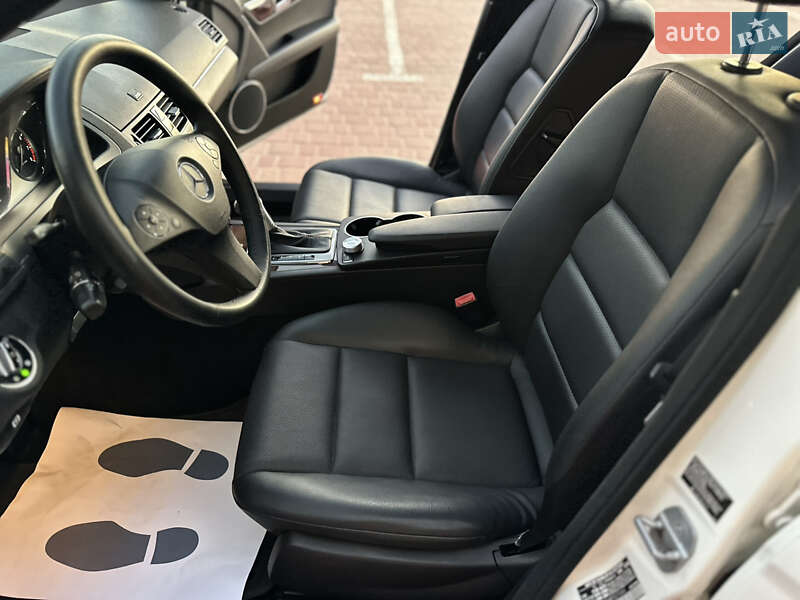Седан Mercedes-Benz C-Class 2008 в Одесі фото 53 Седан Mercedes-Benz C-Class 2008 в Одесі