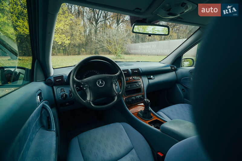 Седан Mercedes-Benz C-Class 2003 в Харкові фото 24 Седан Mercedes-Benz C-Class 2003 в Харкові