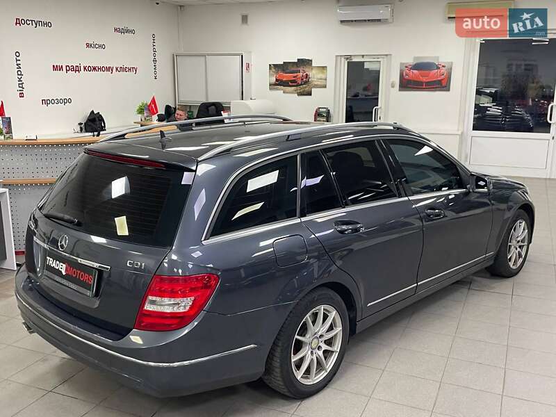 Універсал Mercedes-Benz C-Class 2013 в Києві