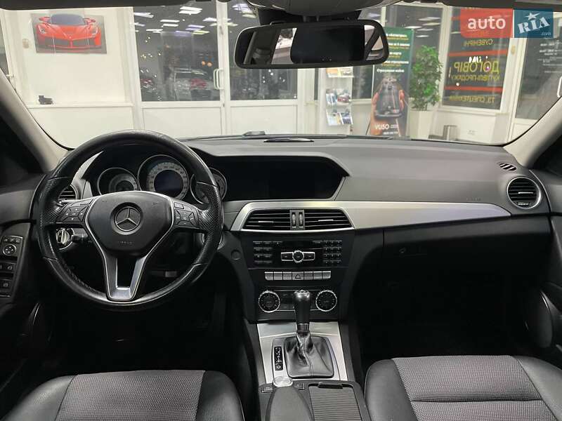 Універсал Mercedes-Benz C-Class 2013 в Києві