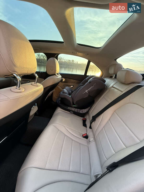 Седан Mercedes-Benz C-Class 2016 в Кропивницькому