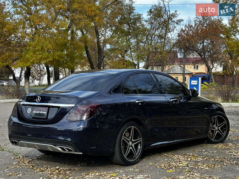 Седан Mercedes-Benz C-Class 2015 в Миколаєві