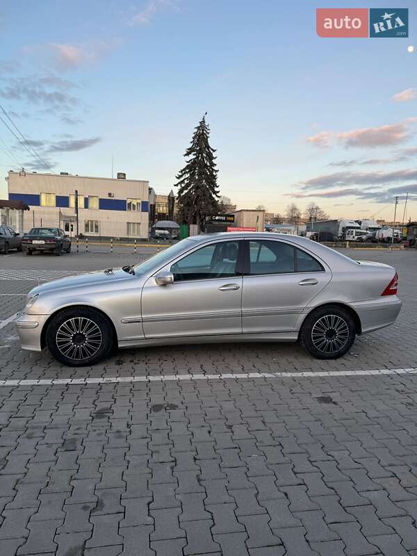 Седан Mercedes-Benz C-Class 2004 в Черновцах фото 7 Седан Mercedes-Benz C-Class 2004 в Черновцах