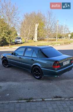 Седан Mercedes-Benz C-Class 1998 в Чемеровцах
