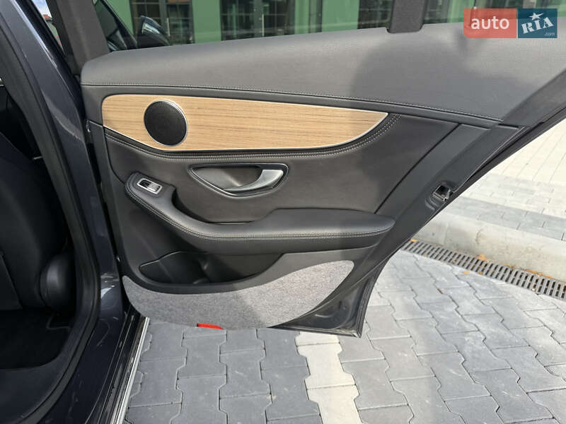 Седан Mercedes-Benz C-Class 2015 в Києві