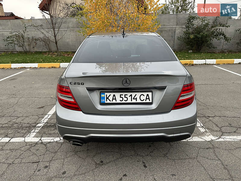 Седан Mercedes-Benz C-Class 2012 в Киеве фото 4 Седан Mercedes-Benz C-Class 2012 в Киеве