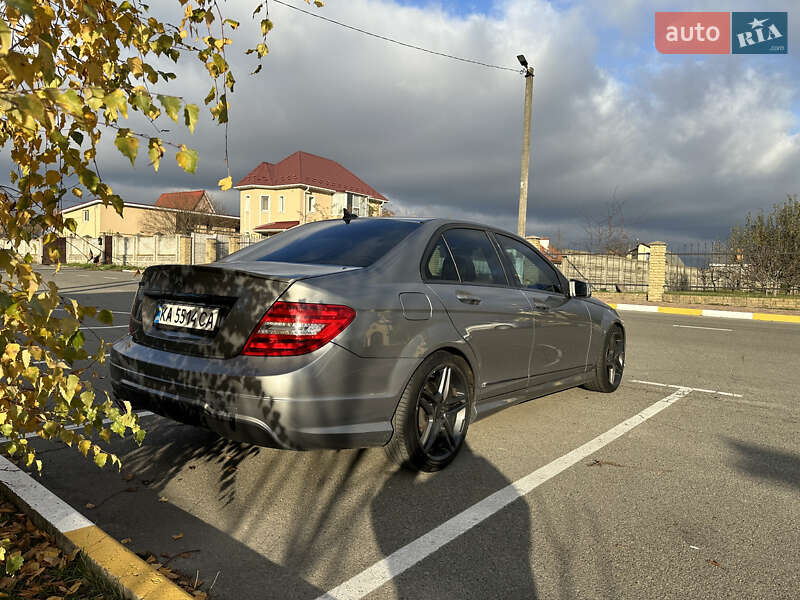 Седан Mercedes-Benz C-Class 2012 в Киеве фото 10 Седан Mercedes-Benz C-Class 2012 в Киеве
