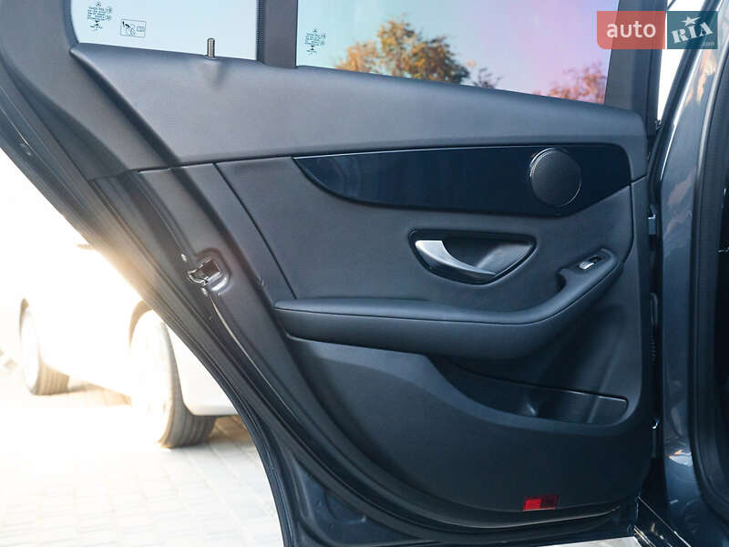 Седан Mercedes-Benz C-Class 2016 в Одессе фото 45 Седан Mercedes-Benz C-Class 2016 в Одессе