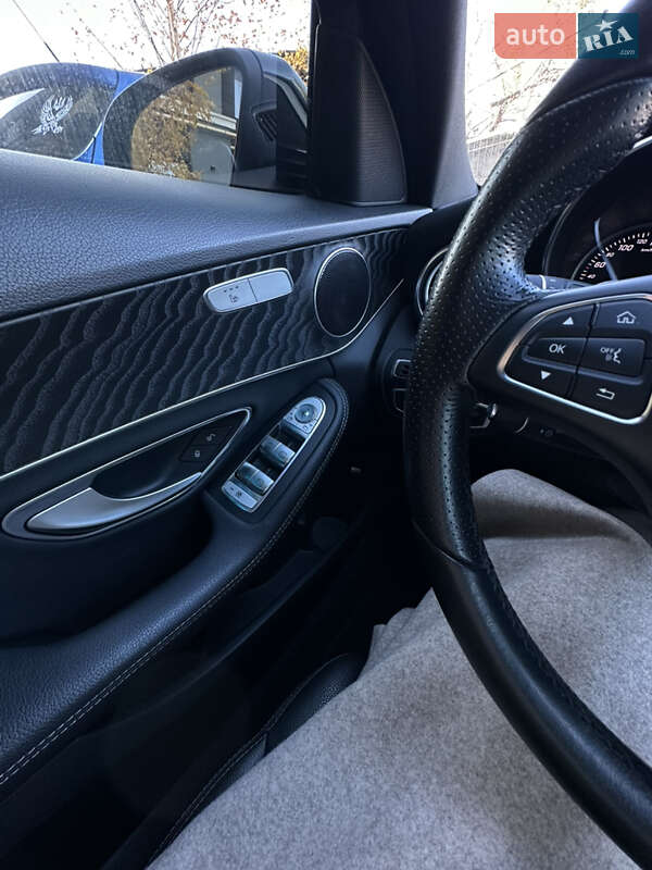 Седан Mercedes-Benz C-Class 2017 в Вишневом