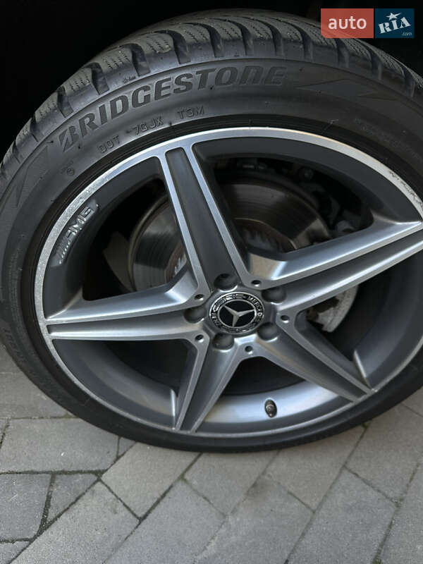 Седан Mercedes-Benz C-Class 2017 в Вишневом