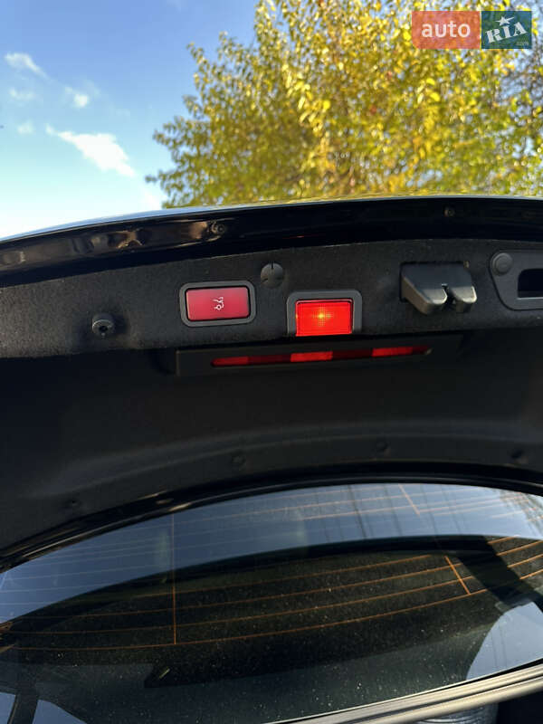 Седан Mercedes-Benz C-Class 2017 в Вишневом