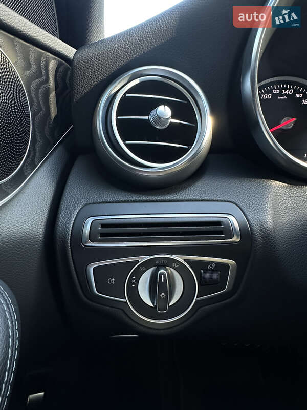 Седан Mercedes-Benz C-Class 2017 в Вишневом