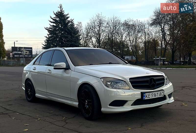 Седан Mercedes-Benz C-Class 2011 в Жовтих Водах