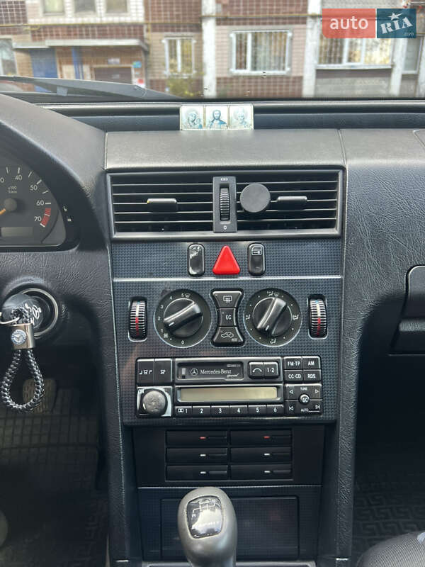 Седан Mercedes-Benz C-Class 1997 в Лозовій