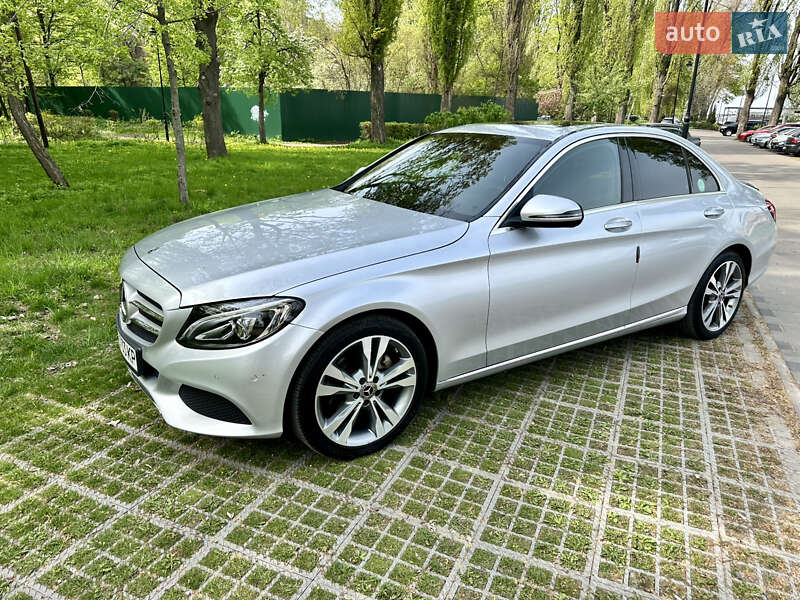 Седан Mercedes-Benz C-Class 2017 в Києві фото 3 Седан Mercedes-Benz C-Class 2017 в Києві