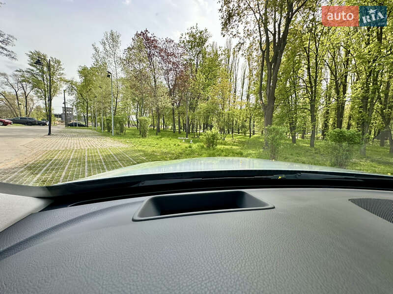 Седан Mercedes-Benz C-Class 2017 в Києві фото 21 Седан Mercedes-Benz C-Class 2017 в Києві