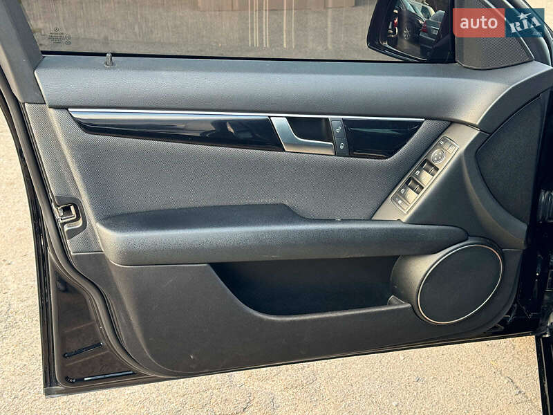 Универсал Mercedes-Benz C-Class 2012 в Одессе фото 12 Универсал Mercedes-Benz C-Class 2012 в Одессе