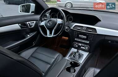 Купе Mercedes-Benz C-Class 2012 в Днепре
