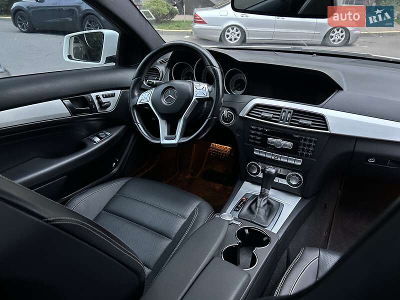 Купе Mercedes-Benz C-Class 2012 в Дніпрі