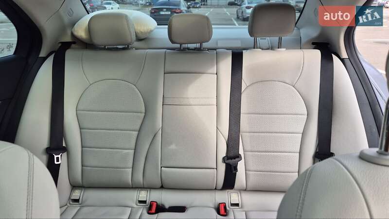 Седан Mercedes-Benz C-Class 2017 в Киеве