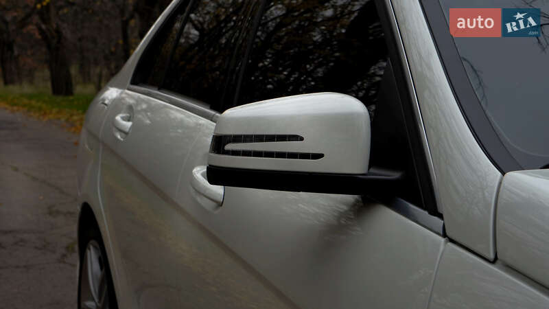 Седан Mercedes-Benz C-Class 2011 в Запорожье