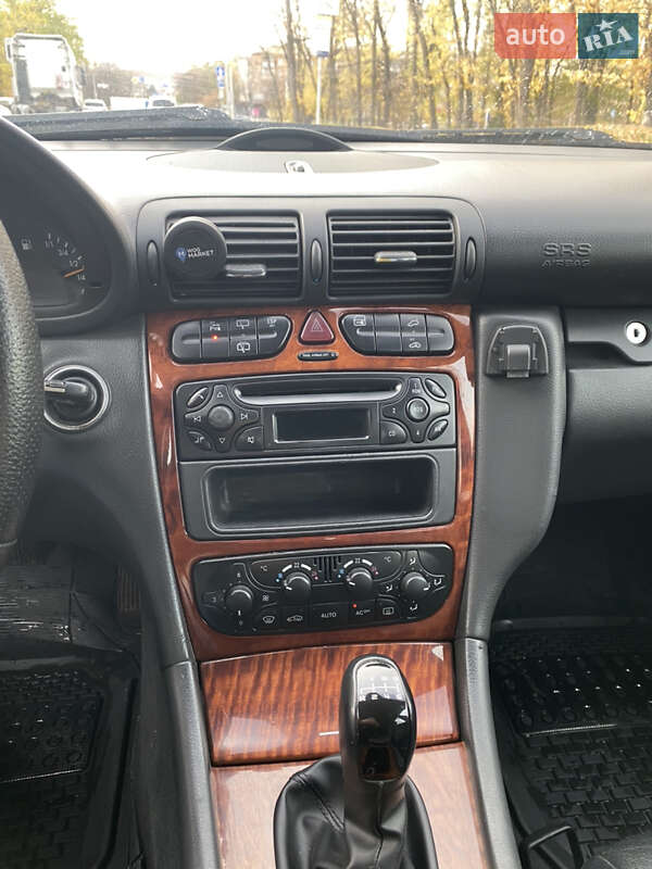 Універсал Mercedes-Benz C-Class 2003 в Києві