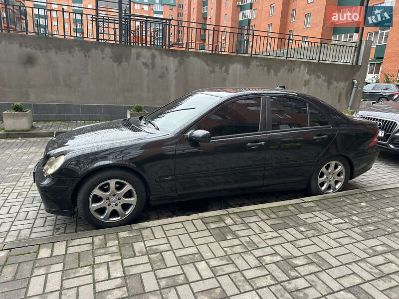 Седан Mercedes-Benz C-Class 2004 в Вінниці