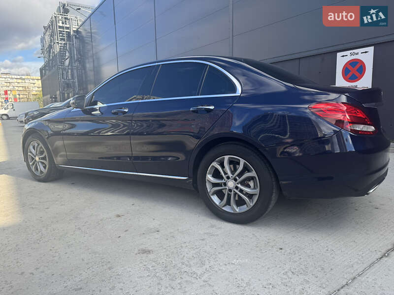 Седан Mercedes-Benz C-Class 2015 в Киеве