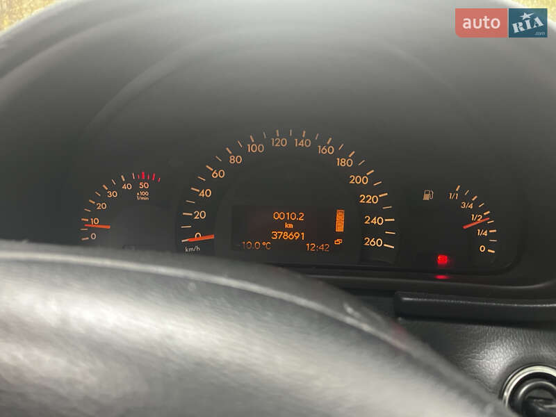 Седан Mercedes-Benz C-Class 2001 в Костопілі фото 11 Седан Mercedes-Benz C-Class 2001 в Костопілі