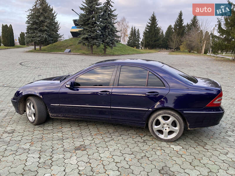 Седан Mercedes-Benz C-Class 2001 в Дубно фото 5 Седан Mercedes-Benz C-Class 2001 в Дубно