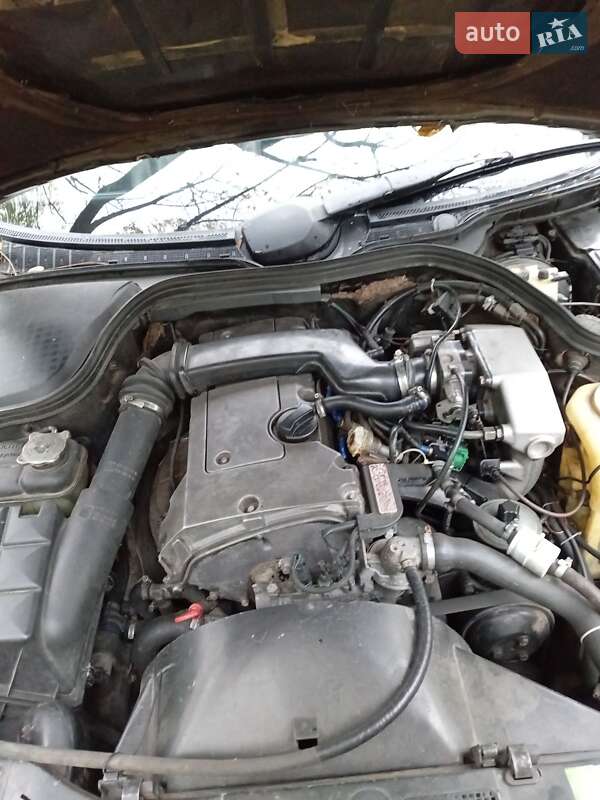 Седан Mercedes-Benz C-Class 1993 в Одессе