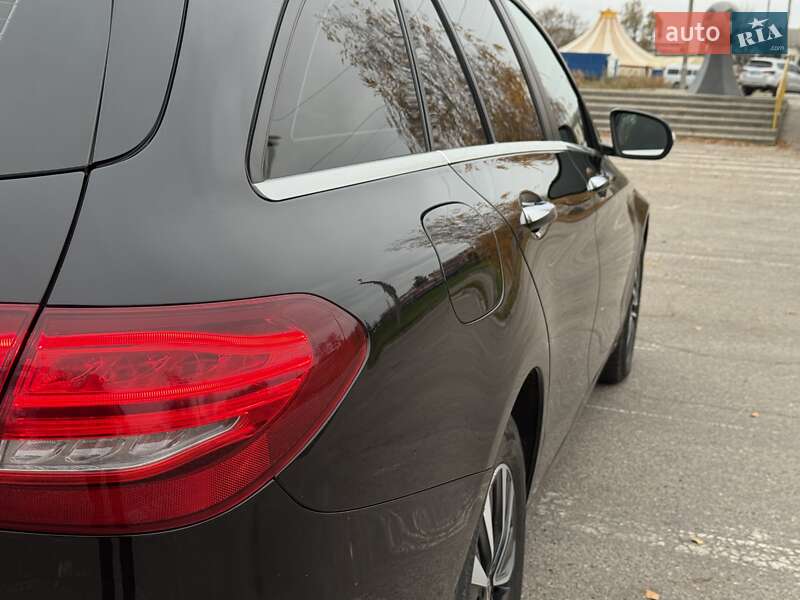 Универсал Mercedes-Benz C-Class 2014 в Александрие