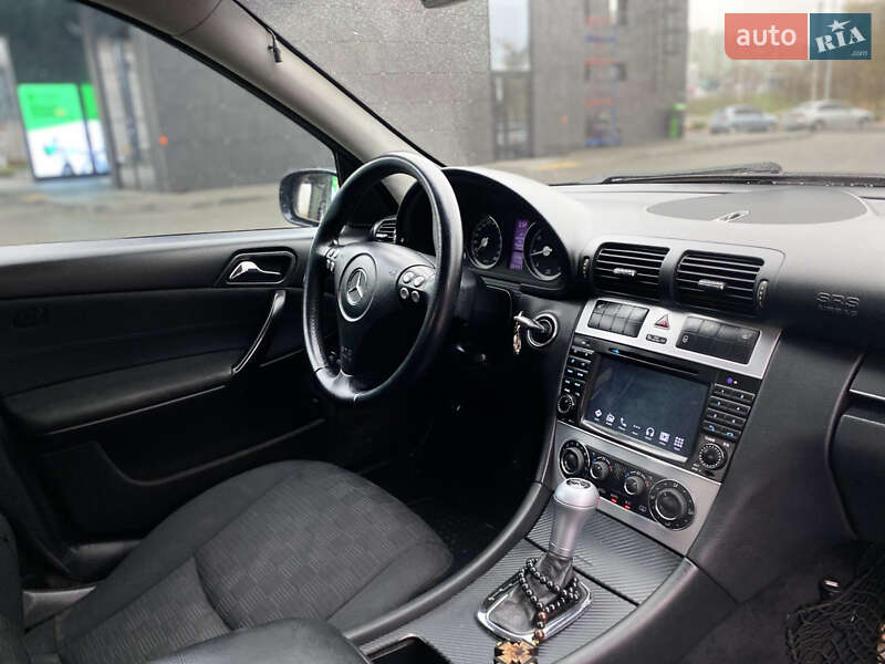 Седан Mercedes-Benz C-Class 2007 в Дніпрі