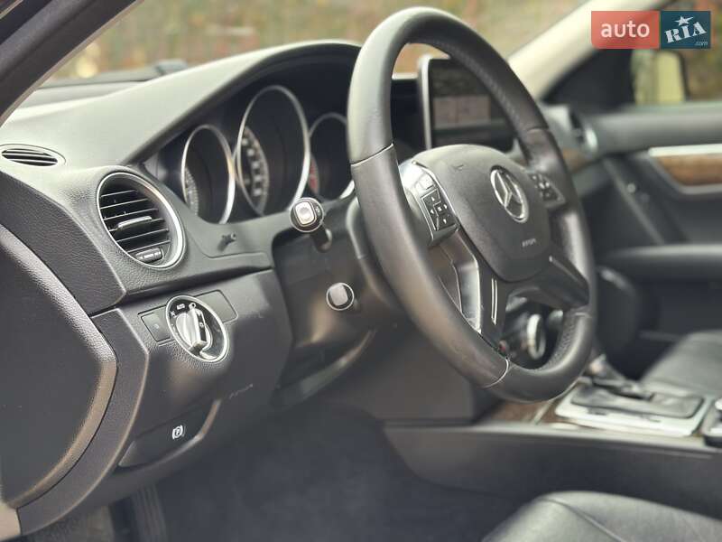 Седан Mercedes-Benz C-Class 2013 в Одесі фото 27 Седан Mercedes-Benz C-Class 2013 в Одесі