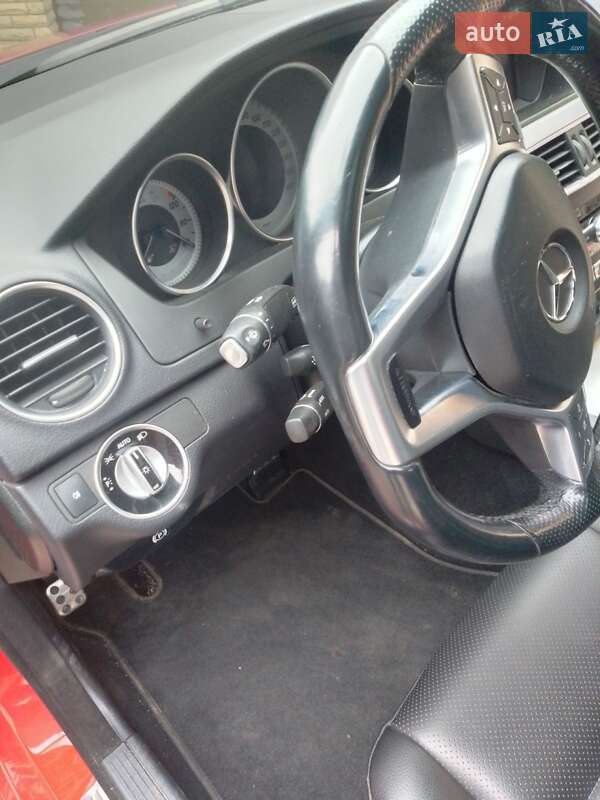 Седан Mercedes-Benz C-Class 2014 в Києві