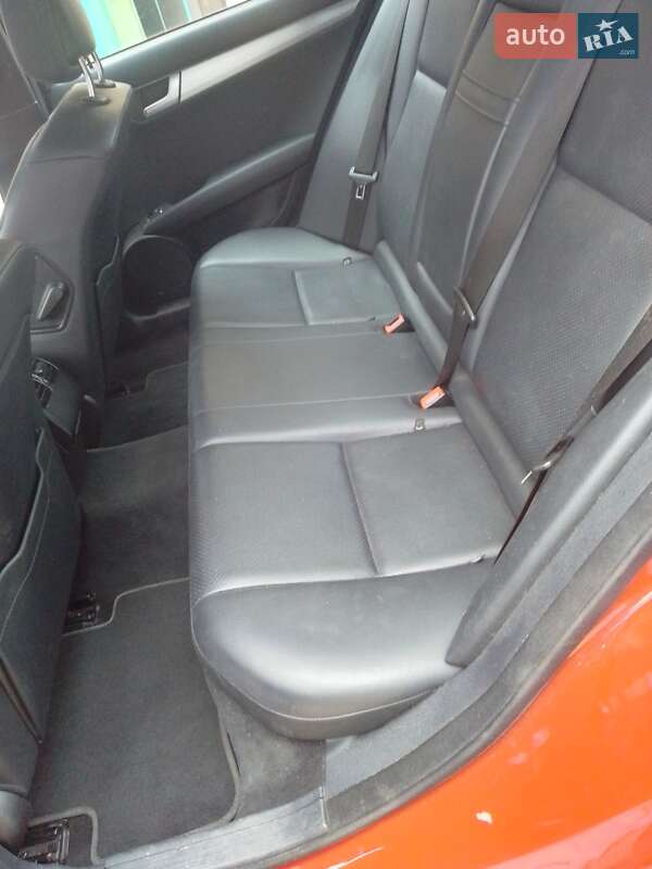 Седан Mercedes-Benz C-Class 2014 в Києві