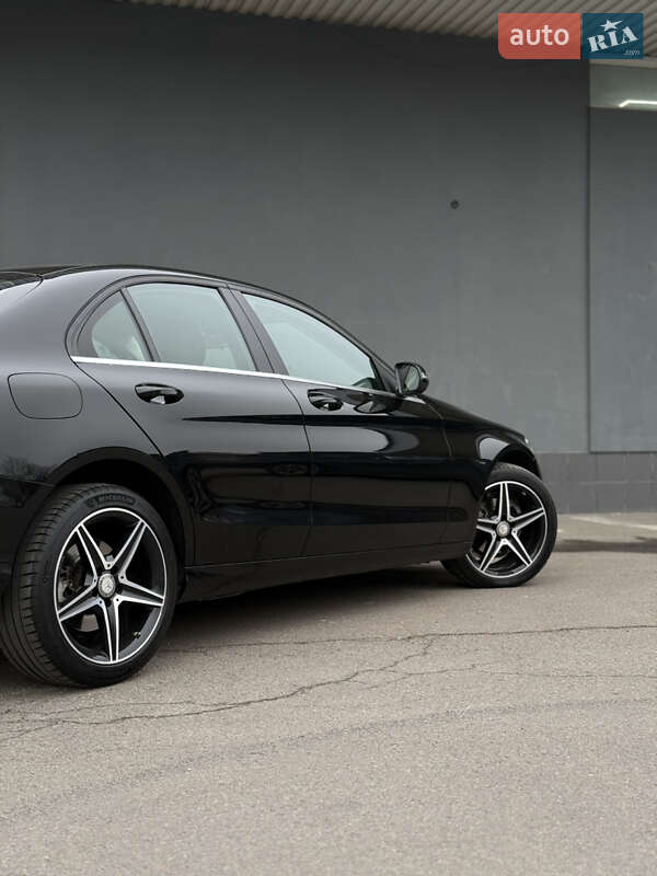 Седан Mercedes-Benz C-Class 2018 в Львові