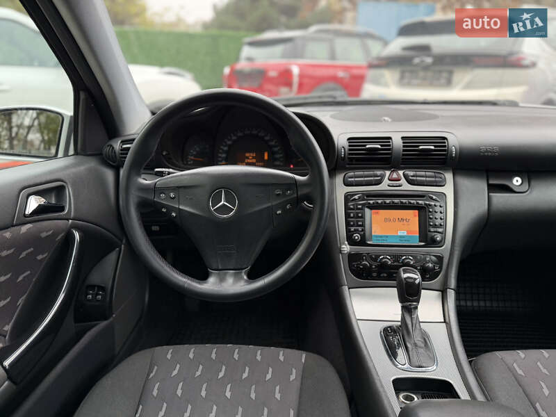 Купе Mercedes-Benz C-Class 2004 в Одесі фото 47 Купе Mercedes-Benz C-Class 2004 в Одесі
