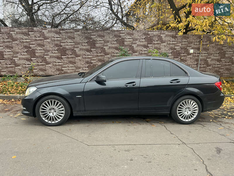 Седан Mercedes-Benz C-Class 2012 в Киеве фото 3 Седан Mercedes-Benz C-Class 2012 в Киеве