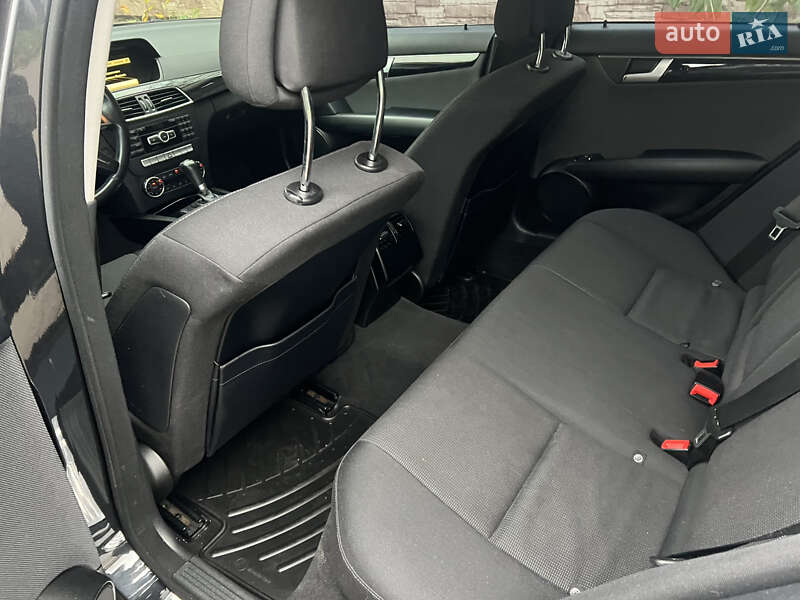Седан Mercedes-Benz C-Class 2012 в Киеве фото 12 Седан Mercedes-Benz C-Class 2012 в Киеве